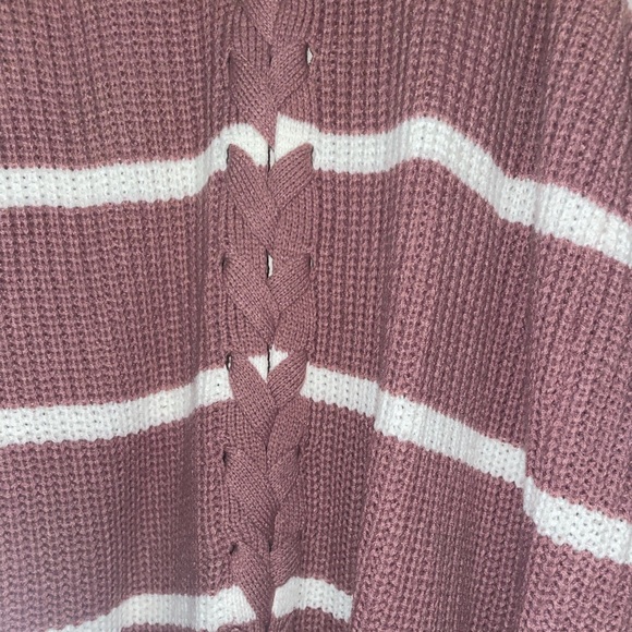 🏷️ 3/$15 SALE Mauve Pink knitted Cardigan - Picture 3 of 6